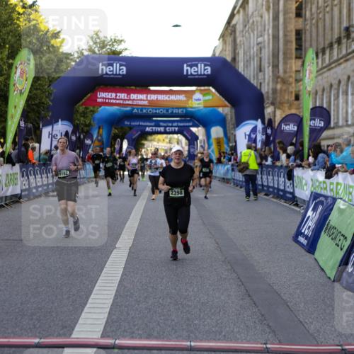 01.09.2024 - BARMER Alsterlauf Kathrin Stürmer Photography http://msf.ph/oto/6971456 01.09.2024 10:11:42 Ziel 2072, 2073, 2811, 3395, 3546, 3547, 4239, 4632, 4651, 4927, 4928, 5036, 8089, 2398, 2647, 2661, 2662, 2715, 3316, 3527, 3529, 3555, 3955, 4286, 4338, 4443, 4609, 5162 meine-sportfotos.de