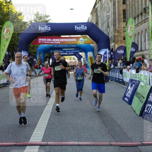 01.09.2024 - BARMER Alsterlauf Kathrin Stürmer Photography http://msf.ph/oto/6971462 01.09.2024 10:12:01 Ziel 2376, 2635, 2645, 2799, 2800, 3408, 3840, 4456, 5032, 8320, 2197, 2206, 2244, 2674, 2689, 3223, 3323, 3367, 3528, 3687, 4171, 4428, 4608, 4687, 4813, 4926, 4936, 5144, 8149 meine-sportfotos.de