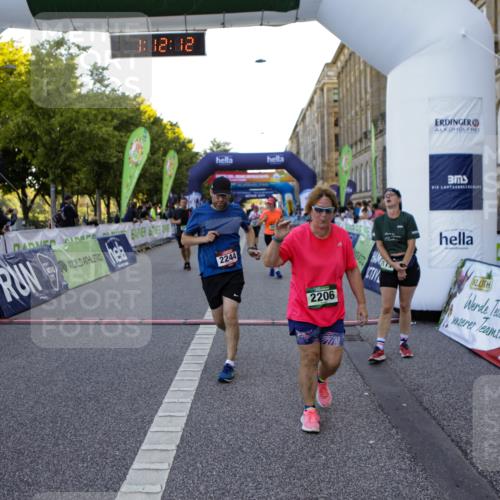 01.09.2024 - BARMER Alsterlauf Kathrin Stürmer Photography http://msf.ph/oto/6971470 01.09.2024 10:12:10 Ziel 2799, 2800, 3408, 3840, 8320, 2206, 2244, 2674, 2689, 3323, 3687, 3912, 4052, 4171, 4749, 4908, 4926, 5138, 8109 meine-sportfotos.de
