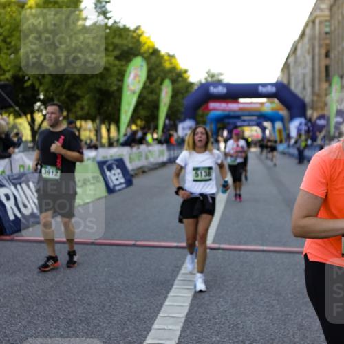 01.09.2024 - BARMER Alsterlauf Kathrin Stürmer Photography http://msf.ph/oto/6971488 01.09.2024 10:12:13 Ziel 2799, 2800, 2206, 2244, 3912, 4052, 4142, 4171, 4301, 4749, 4908, 5138, 8109 meine-sportfotos.de