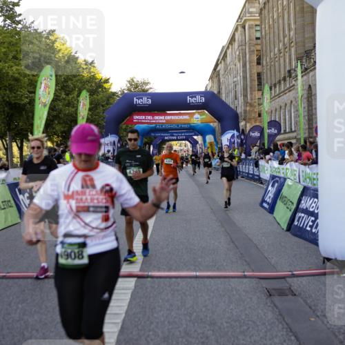 01.09.2024 - BARMER Alsterlauf Kathrin Stürmer Photography http://msf.ph/oto/6971497 01.09.2024 10:12:17 Ziel 4878, 2245, 3470, 3912, 4052, 4142, 4301, 4749, 4908, 5138, 8109 meine-sportfotos.de