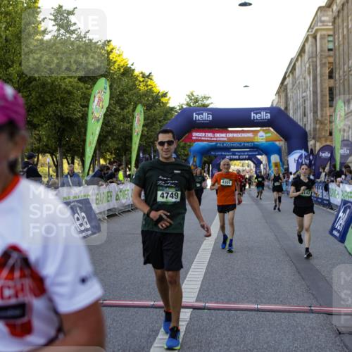 01.09.2024 - BARMER Alsterlauf Kathrin Stürmer Photography http://msf.ph/oto/6971499 01.09.2024 10:12:18 Ziel 4878, 8310, 2245, 3470, 3912, 4052, 4142, 4301, 4749, 4908, 5138, 5310, 8109 meine-sportfotos.de