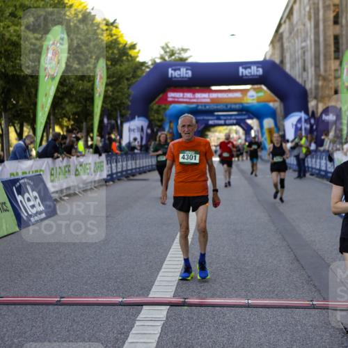 01.09.2024 - BARMER Alsterlauf Kathrin Stürmer Photography http://msf.ph/oto/6971504 01.09.2024 10:12:20 Ziel 4878, 5120, 8310, 2245, 3470, 4142, 4301, 4749, 4908, 5310, 8109, 8190 meine-sportfotos.de