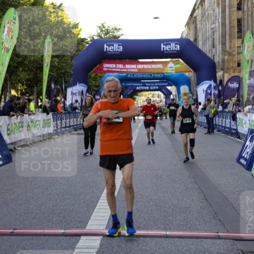 01.09.2024 - BARMER Alsterlauf Kathrin Stürmer Photography http://msf.ph/oto/6971507 01.09.2024 10:12:21 Ziel 3174, 4878, 5120, 8310, 2245, 3470, 4142, 4301, 4749, 4908, 5310, 8109, 8190 meine-sportfotos.de