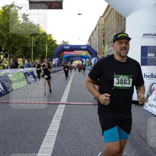 01.09.2024 - BARMER Alsterlauf Kathrin Stürmer Photography http://msf.ph/oto/6971528 01.09.2024 10:12:32 Ziel 3174, 3304, 4878, 5120, 8310, 2245, 2282, 2942, 3504, 3587, 3752, 3883, 4032, 4446, 5147, 5310, 8190 meine-sportfotos.de