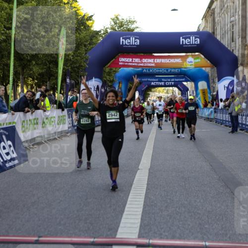01.09.2024 - BARMER Alsterlauf Kathrin Stürmer Photography http://msf.ph/oto/6971537 01.09.2024 10:12:35 Ziel 3174, 3304, 3340, 4878, 5120, 8310, 2282, 2290, 2942, 3107, 3504, 3587, 3752, 3883, 3950, 4032, 4446, 5147 meine-sportfotos.de
