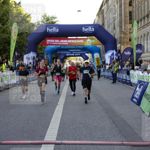 01.09.2024 - BARMER Alsterlauf Kathrin Stürmer Photography http://msf.ph/oto/6971548 01.09.2024 10:12:38 Ziel 2138, 3174, 3304, 3340, 5120, 8310, 2282, 2290, 2942, 3107, 3504, 3587, 3752, 3950, 4032, 4220, 4446, 5147, 5296 meine-sportfotos.de