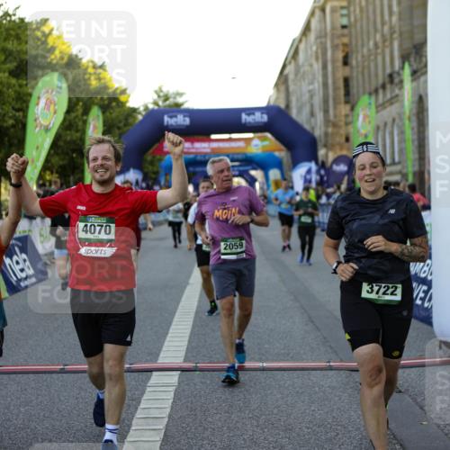 01.09.2024 - BARMER Alsterlauf Kathrin Stürmer Photography http://msf.ph/oto/6971557 01.09.2024 10:12:54 Ziel 2138, 2597, 2598, 2995, 3340, 3660, 4090, 2059, 2289, 3134, 3275, 3722, 3817, 3992, 4068, 4070, 4133, 4225, 4287, 4322, 4665, 4759, 4771, 4941, 4945, 4989, 5081, 5096, 5111, 8062 meine-sportfotos.de