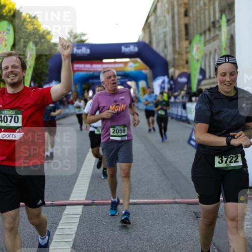 01.09.2024 - BARMER Alsterlauf Kathrin Stürmer Photography http://msf.ph/oto/6971559 01.09.2024 10:12:54 Ziel 2138, 2597, 2598, 2995, 3340, 3660, 4090, 2059, 2289, 3134, 3275, 3722, 3817, 3992, 4068, 4070, 4133, 4225, 4287, 4322, 4665, 4759, 4771, 4941, 4945, 4989, 5081, 5096, 5111, 8062 meine-sportfotos.de
