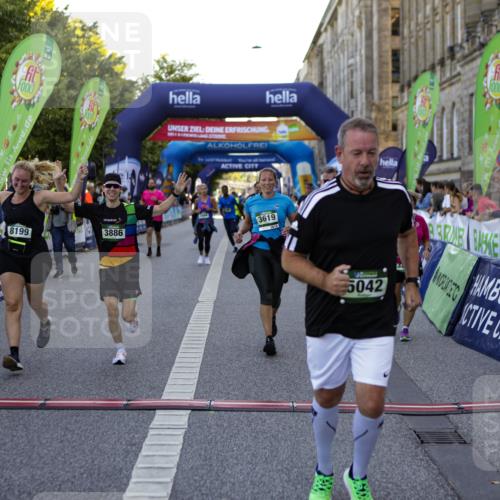 01.09.2024 - BARMER Alsterlauf Kathrin Stürmer Photography http://msf.ph/oto/6971569 01.09.2024 10:13:21 Ziel 2794, 2898, 3482, 3837, 8188, 2786, 2838, 2839, 2888, 3239, 3276, 3562, 3619, 3728, 3886, 3994, 4184, 4603, 4825, 5042, 8199, 8289, 8290 meine-sportfotos.de