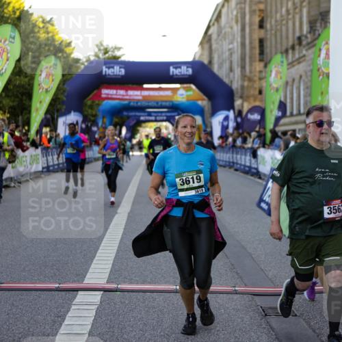01.09.2024 - BARMER Alsterlauf Kathrin Stürmer Photography http://msf.ph/oto/6971570 01.09.2024 10:13:23 Ziel 2794, 3482, 3837, 8188, 2786, 2838, 2839, 2888, 3239, 3562, 3619, 3728, 3886, 3994, 4184, 4603, 4825, 5042, 8199, 8289, 8290 meine-sportfotos.de