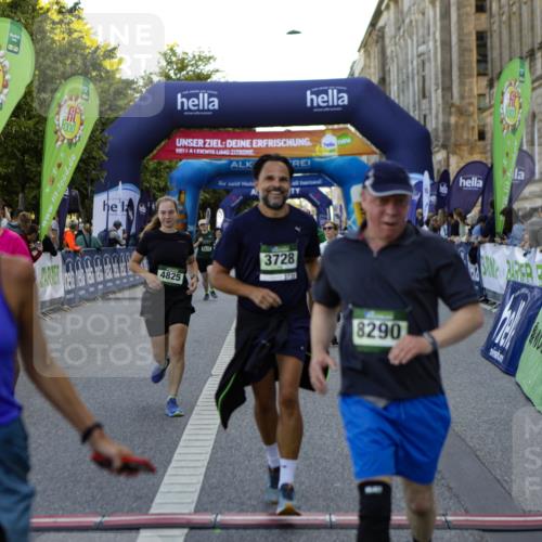 01.09.2024 - BARMER Alsterlauf Kathrin Stürmer Photography http://msf.ph/oto/6971575 01.09.2024 10:13:26 Ziel 2273, 2794, 3482, 3837, 8188, 8247, 2165, 2786, 2830, 2838, 2839, 3239, 3562, 3619, 3728, 3886, 3994, 4825, 5042, 8199, 8289, 8290 meine-sportfotos.de
