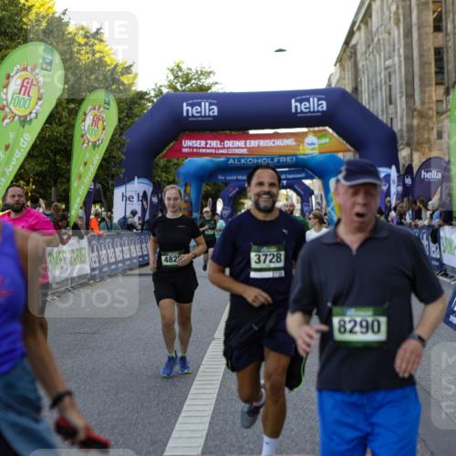 01.09.2024 - BARMER Alsterlauf Kathrin Stürmer Photography http://msf.ph/oto/6971576 01.09.2024 10:13:27 Ziel 2273, 2794, 3482, 3837, 8188, 8247, 2165, 2420, 2786, 2830, 2838, 2839, 3239, 3562, 3619, 3728, 3886, 3994, 4825, 4937, 5042, 8199, 8289, 8290 meine-sportfotos.de