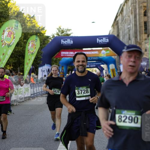 01.09.2024 - BARMER Alsterlauf Kathrin Stürmer Photography http://msf.ph/oto/6971579 01.09.2024 10:13:27 Ziel 2273, 2794, 3482, 3837, 8188, 8247, 2165, 2420, 2786, 2830, 2838, 2839, 3239, 3562, 3619, 3728, 3886, 3994, 4825, 4937, 5042, 8199, 8289, 8290 meine-sportfotos.de