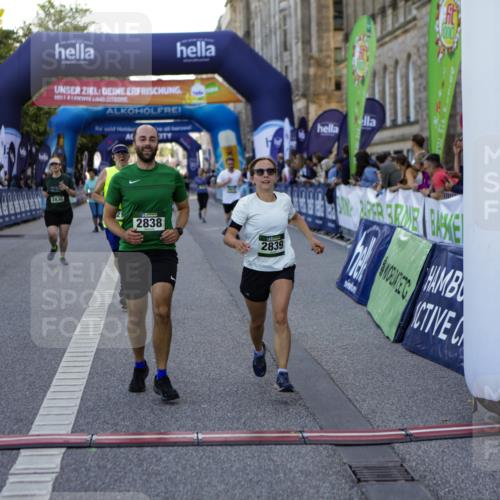 01.09.2024 - BARMER Alsterlauf Kathrin Stürmer Photography http://msf.ph/oto/6971581 01.09.2024 10:13:29 Ziel 2273, 2794, 3482, 3837, 8188, 8247, 2163, 2165, 2420, 2786, 2830, 2838, 2839, 3239, 3728, 3994, 4825, 4937, 8289, 8290 meine-sportfotos.de