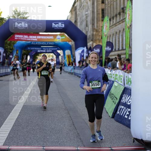 01.09.2024 - BARMER Alsterlauf Kathrin Stürmer Photography http://msf.ph/oto/6971591 01.09.2024 10:13:40 Ziel 2273, 2743, 3127, 3993, 4527, 8188, 8247, 2163, 2420, 2785, 2830, 2837, 3129, 3550, 3621, 4079, 4778, 4937, 4947 meine-sportfotos.de