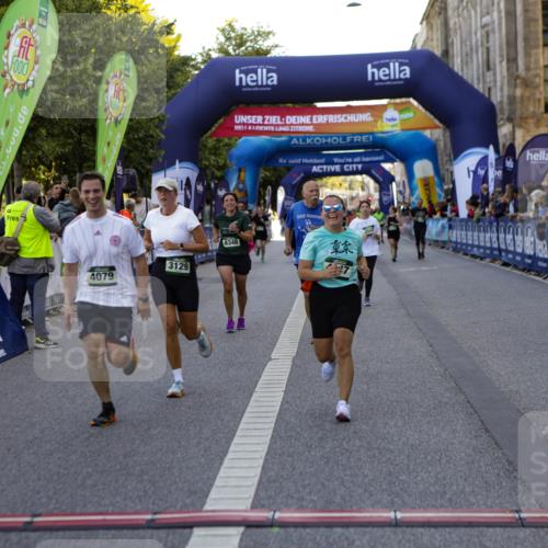 01.09.2024 - BARMER Alsterlauf Kathrin Stürmer Photography http://msf.ph/oto/6971604 01.09.2024 10:13:46 Ziel 2201, 2743, 3127, 3993, 4527, 2785, 2837, 3129, 3505, 3550, 3616, 4079, 4778, 4947, 8344, 8348 meine-sportfotos.de