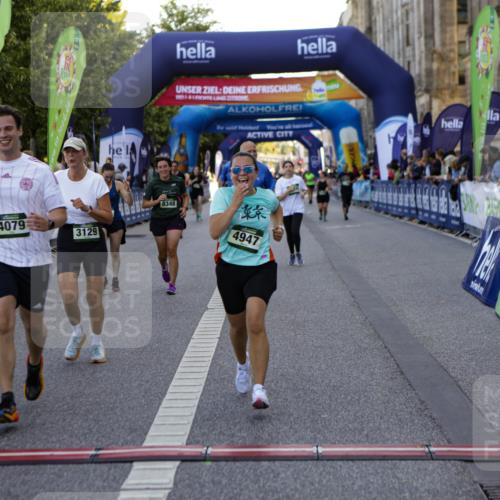 01.09.2024 - BARMER Alsterlauf Kathrin Stürmer Photography http://msf.ph/oto/6971607 01.09.2024 10:13:46 Ziel 2201, 2743, 3127, 3993, 4527, 2785, 2837, 3129, 3505, 3550, 3616, 4079, 4778, 4947, 8344, 8348 meine-sportfotos.de