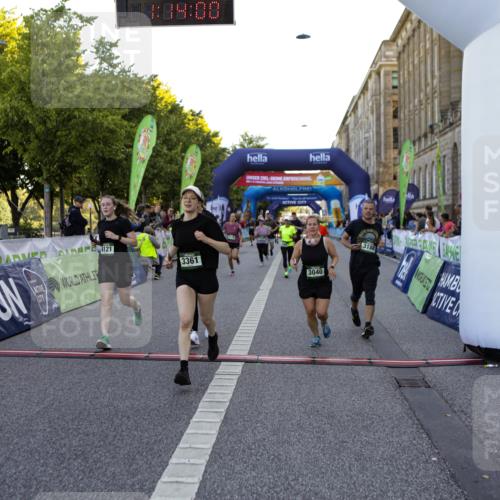 01.09.2024 - BARMER Alsterlauf Kathrin Stürmer Photography http://msf.ph/oto/6971620 01.09.2024 10:13:58 Ziel 2201, 2240, 2365, 3993, 4044, 8291, 2094, 2154, 2750, 2802, 3040, 3116, 3188, 3361, 3494, 3505, 3572, 3616, 3818, 4121, 4122 meine-sportfotos.de