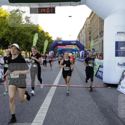 01.09.2024 - BARMER Alsterlauf Kathrin Stürmer Photography http://msf.ph/oto/6971625 01.09.2024 10:13:59 Ziel 2201, 2240, 2365, 4044, 8291, 2094, 2154, 2474, 2750, 2802, 3040, 3116, 3188, 3361, 3494, 3572, 3616, 3818, 4121, 4122 meine-sportfotos.de