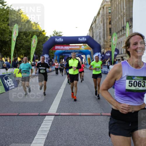 01.09.2024 - BARMER Alsterlauf Kathrin Stürmer Photography http://msf.ph/oto/6971639 01.09.2024 10:14:10 Ziel 2365, 4044, 5069, 2154, 2474, 2651, 3099, 3159, 3708, 3709, 3818, 4062, 4063, 4307, 4953, 4954, 5063, 8284, 8285 meine-sportfotos.de