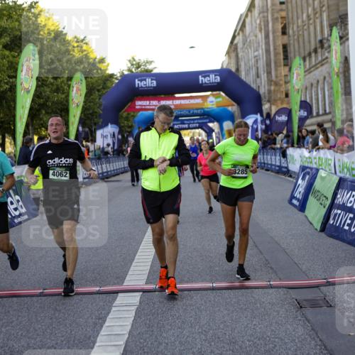 01.09.2024 - BARMER Alsterlauf Kathrin Stürmer Photography http://msf.ph/oto/6971643 01.09.2024 10:14:11 Ziel 2365, 4044, 5069, 2154, 2474, 2569, 2651, 3099, 3159, 3708, 3709, 3818, 4062, 4063, 4307, 4953, 4954, 5063, 8284, 8285 meine-sportfotos.de