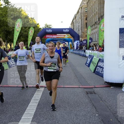 01.09.2024 - BARMER Alsterlauf Kathrin Stürmer Photography http://msf.ph/oto/6971652 01.09.2024 10:14:19 Ziel 2859, 5069, 2033, 2500, 2550, 2569, 2637, 2651, 2988, 2989, 3099, 3159, 3709, 4307, 4953, 4954, 5273 meine-sportfotos.de