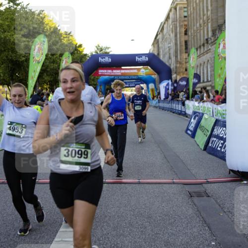 01.09.2024 - BARMER Alsterlauf Kathrin Stürmer Photography http://msf.ph/oto/6971656 01.09.2024 10:14:19 Ziel 2859, 5069, 2033, 2500, 2550, 2569, 2637, 2651, 2988, 2989, 3099, 3159, 3709, 4307, 4953, 4954, 5273 meine-sportfotos.de