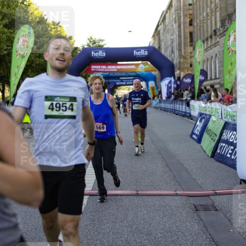 01.09.2024 - BARMER Alsterlauf Kathrin Stürmer Photography http://msf.ph/oto/6971659 01.09.2024 10:14:20 Ziel 2859, 5069, 2033, 2500, 2550, 2569, 2637, 2651, 2988, 2989, 3099, 3159, 3709, 4307, 4953, 4954, 5273 meine-sportfotos.de