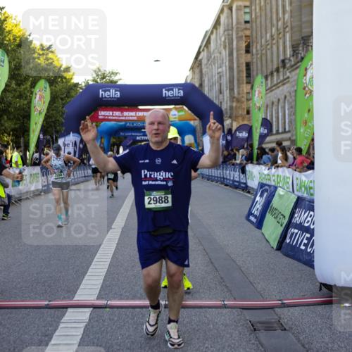 01.09.2024 - BARMER Alsterlauf Kathrin Stürmer Photography http://msf.ph/oto/6971662 01.09.2024 10:14:22 Ziel 2859, 5069, 2033, 2500, 2550, 2569, 2637, 2988, 2989, 3099, 3709, 4307, 4953, 4954, 5273 meine-sportfotos.de