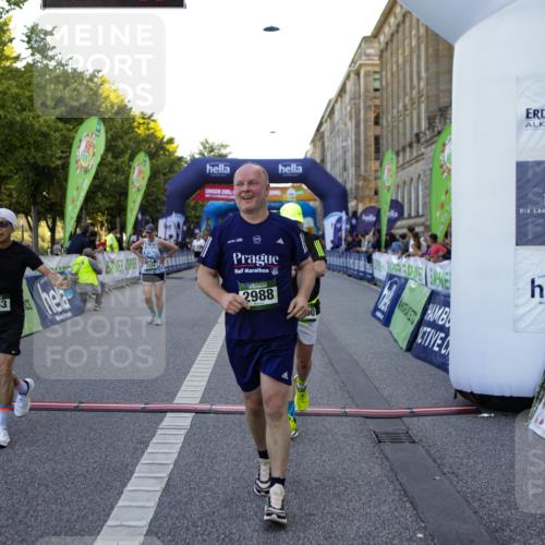 01.09.2024 - BARMER Alsterlauf Kathrin Stürmer Photography http://msf.ph/oto/6971665 01.09.2024 10:14:23 Ziel 2859, 5069, 2033, 2500, 2550, 2569, 2585, 2586, 2637, 2988, 2989, 3099, 3709, 4307, 4449, 4953, 4954, 5273 meine-sportfotos.de