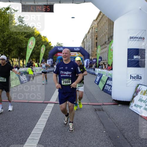 01.09.2024 - BARMER Alsterlauf Kathrin Stürmer Photography http://msf.ph/oto/6971666 01.09.2024 10:14:23 Ziel 2859, 5069, 2033, 2500, 2550, 2569, 2585, 2586, 2637, 2988, 2989, 3099, 3709, 4307, 4449, 4953, 4954, 5273 meine-sportfotos.de
