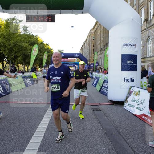 01.09.2024 - BARMER Alsterlauf Kathrin Stürmer Photography http://msf.ph/oto/6971668 01.09.2024 10:14:23 Ziel 2859, 5069, 2033, 2500, 2550, 2569, 2585, 2586, 2637, 2988, 2989, 3099, 3709, 4307, 4449, 4953, 4954, 5273 meine-sportfotos.de