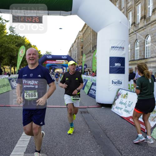 01.09.2024 - BARMER Alsterlauf Kathrin Stürmer Photography http://msf.ph/oto/6971670 01.09.2024 10:14:24 Ziel 2859, 2033, 2500, 2550, 2569, 2585, 2586, 2637, 2988, 2989, 3099, 3709, 4307, 4449, 4953, 4954, 5218, 5273 meine-sportfotos.de