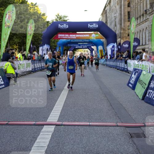 01.09.2024 - BARMER Alsterlauf Kathrin Stürmer Photography http://msf.ph/oto/6971676 01.09.2024 10:14:26 Ziel 2859, 2033, 2500, 2550, 2569, 2585, 2586, 2637, 2988, 2989, 3620, 4449, 4516, 5218, 5273 meine-sportfotos.de