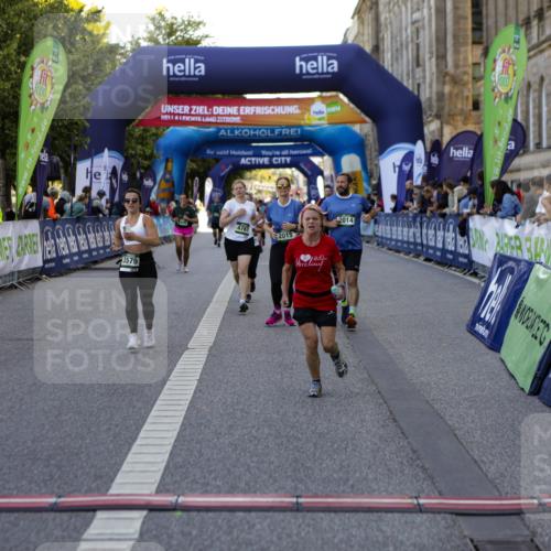 01.09.2024 - BARMER Alsterlauf Kathrin Stürmer Photography http://msf.ph/oto/6971718 01.09.2024 10:14:56 Ziel 2340, 2014, 2015, 2705, 3326, 3556, 3579, 4767, 5030, 5211, 8400 meine-sportfotos.de
