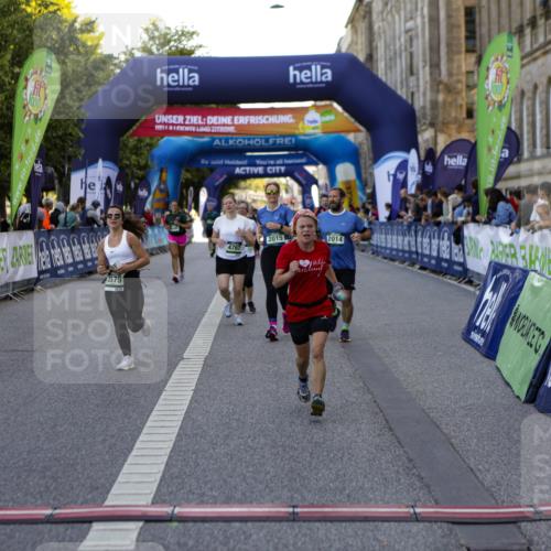 01.09.2024 - BARMER Alsterlauf Kathrin Stürmer Photography http://msf.ph/oto/6971719 01.09.2024 10:14:56 Ziel 2340, 2014, 2015, 2705, 3326, 3556, 3579, 4767, 5030, 5211, 8400 meine-sportfotos.de