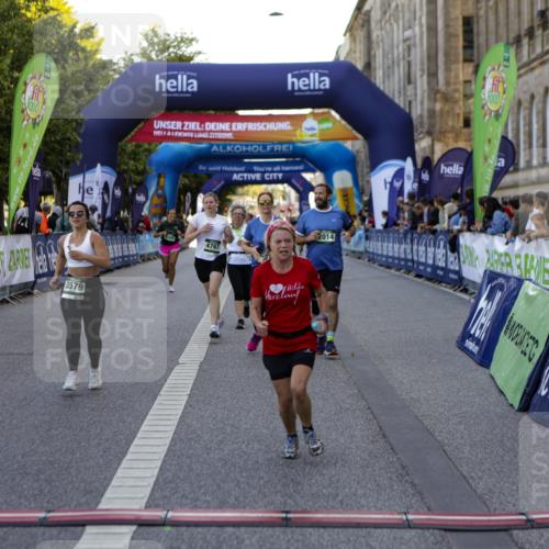 01.09.2024 - BARMER Alsterlauf Kathrin Stürmer Photography http://msf.ph/oto/6971722 01.09.2024 10:14:56 Ziel 2340, 2014, 2015, 2705, 3326, 3556, 3579, 4767, 5030, 5211, 8400 meine-sportfotos.de