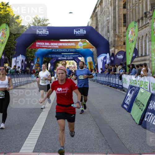 01.09.2024 - BARMER Alsterlauf Kathrin Stürmer Photography http://msf.ph/oto/6971725 01.09.2024 10:14:57 Ziel 2340, 2014, 2015, 2705, 3326, 3579, 4422, 4767, 5019, 5030, 5211, 8015, 8400 meine-sportfotos.de