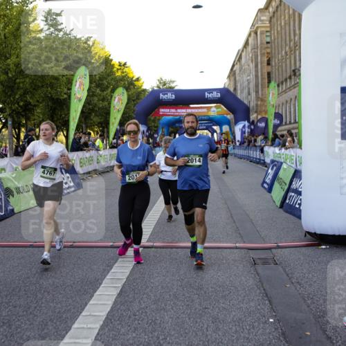 01.09.2024 - BARMER Alsterlauf Kathrin Stürmer Photography http://msf.ph/oto/6971738 01.09.2024 10:15:00 Ziel 2340, 2014, 2015, 2705, 3579, 4422, 4767, 5019, 5211, 8015, 8400 meine-sportfotos.de