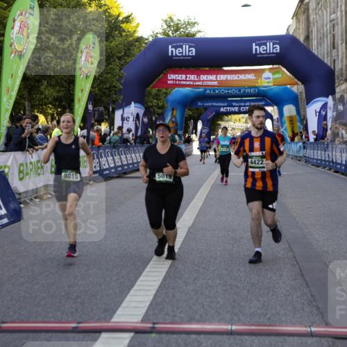 01.09.2024 - BARMER Alsterlauf Kathrin Stürmer Photography http://msf.ph/oto/6971746 01.09.2024 10:15:04 Ziel 3544, 2014, 2015, 3336, 3415, 3579, 4422, 4767, 5019, 5211, 8015, 8150, 8400 meine-sportfotos.de