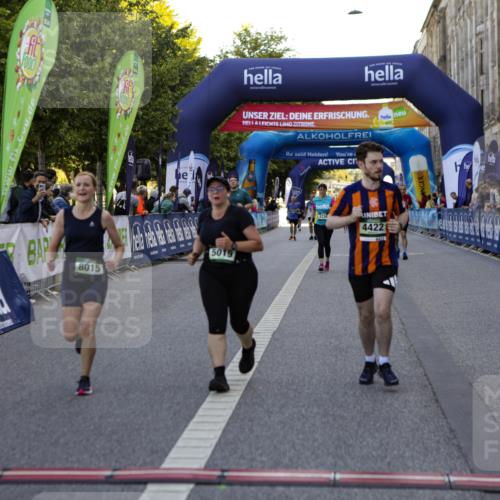 01.09.2024 - BARMER Alsterlauf Kathrin Stürmer Photography http://msf.ph/oto/6971747 01.09.2024 10:15:05 Ziel 3544, 2014, 2015, 3336, 3415, 4422, 4767, 5019, 5211, 8015, 8150, 8400 meine-sportfotos.de