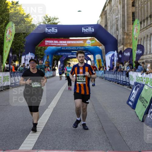 01.09.2024 - BARMER Alsterlauf Kathrin Stürmer Photography http://msf.ph/oto/6971749 01.09.2024 10:15:05 Ziel 3544, 2014, 2015, 3336, 3415, 4422, 4767, 5019, 5211, 8015, 8150, 8400 meine-sportfotos.de