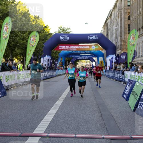 01.09.2024 - BARMER Alsterlauf Kathrin Stürmer Photography http://msf.ph/oto/6971757 01.09.2024 10:15:08 Ziel 3544, 2258, 2414, 3336, 3415, 4422, 5019, 8015, 8150, 8400 meine-sportfotos.de