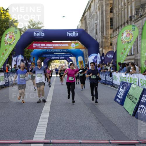 01.09.2024 - BARMER Alsterlauf Kathrin Stürmer Photography http://msf.ph/oto/6971776 01.09.2024 10:15:20 Ziel 2003, 3544, 3651, 3765, 5115, 2258, 2414, 2493, 2497, 2529, 3108, 3109, 3258, 3424, 4484, 5217 meine-sportfotos.de