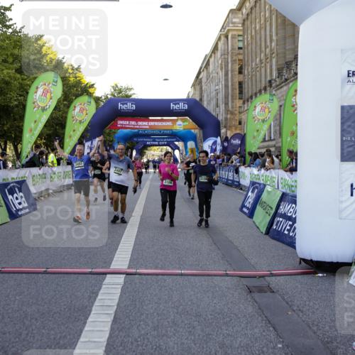 01.09.2024 - BARMER Alsterlauf Kathrin Stürmer Photography http://msf.ph/oto/6971781 01.09.2024 10:15:21 Ziel 2003, 3544, 3651, 3765, 5115, 2258, 2414, 2493, 2497, 2529, 3108, 3109, 3258, 3424, 4340, 4484, 5217 meine-sportfotos.de