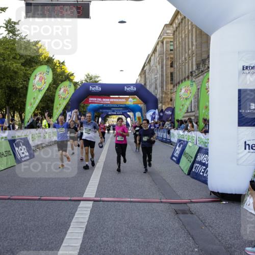 01.09.2024 - BARMER Alsterlauf Kathrin Stürmer Photography http://msf.ph/oto/6971782 01.09.2024 10:15:21 Ziel 2003, 3544, 3651, 3765, 5115, 2258, 2414, 2493, 2497, 2529, 3108, 3109, 3258, 3424, 4340, 4484, 5217 meine-sportfotos.de