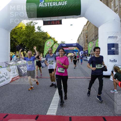 01.09.2024 - BARMER Alsterlauf Kathrin Stürmer Photography http://msf.ph/oto/6971789 01.09.2024 10:15:24 Ziel 2003, 3394, 3651, 3765, 5115, 2493, 2497, 2529, 3108, 3109, 3258, 3424, 4340, 4484, 4526, 4701, 5217 meine-sportfotos.de