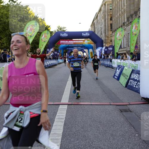 01.09.2024 - BARMER Alsterlauf Kathrin Stürmer Photography http://msf.ph/oto/6971812 01.09.2024 10:15:32 Ziel 2003, 3394, 3651, 8004, 8313, 2529, 3080, 3091, 3873, 4340, 4447, 4448, 4484, 4526, 4701, 5130, 5217 meine-sportfotos.de