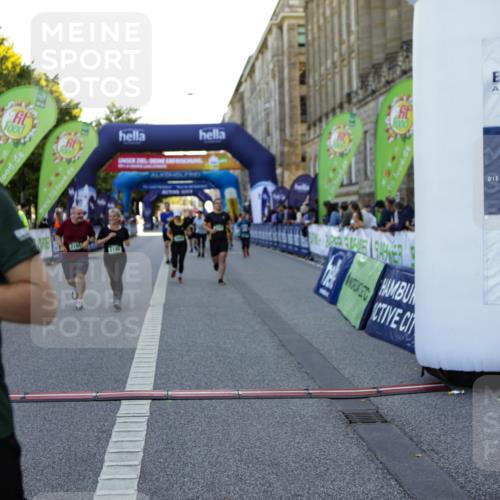 01.09.2024 - BARMER Alsterlauf Kathrin Stürmer Photography http://msf.ph/oto/6971829 01.09.2024 10:15:42 Ziel 2413, 3394, 3761, 4091, 4960, 5094, 8004, 8313, 2191, 2192, 2327, 3080, 3254, 3734, 3866, 4447, 4448, 4669, 4704, 5130 meine-sportfotos.de